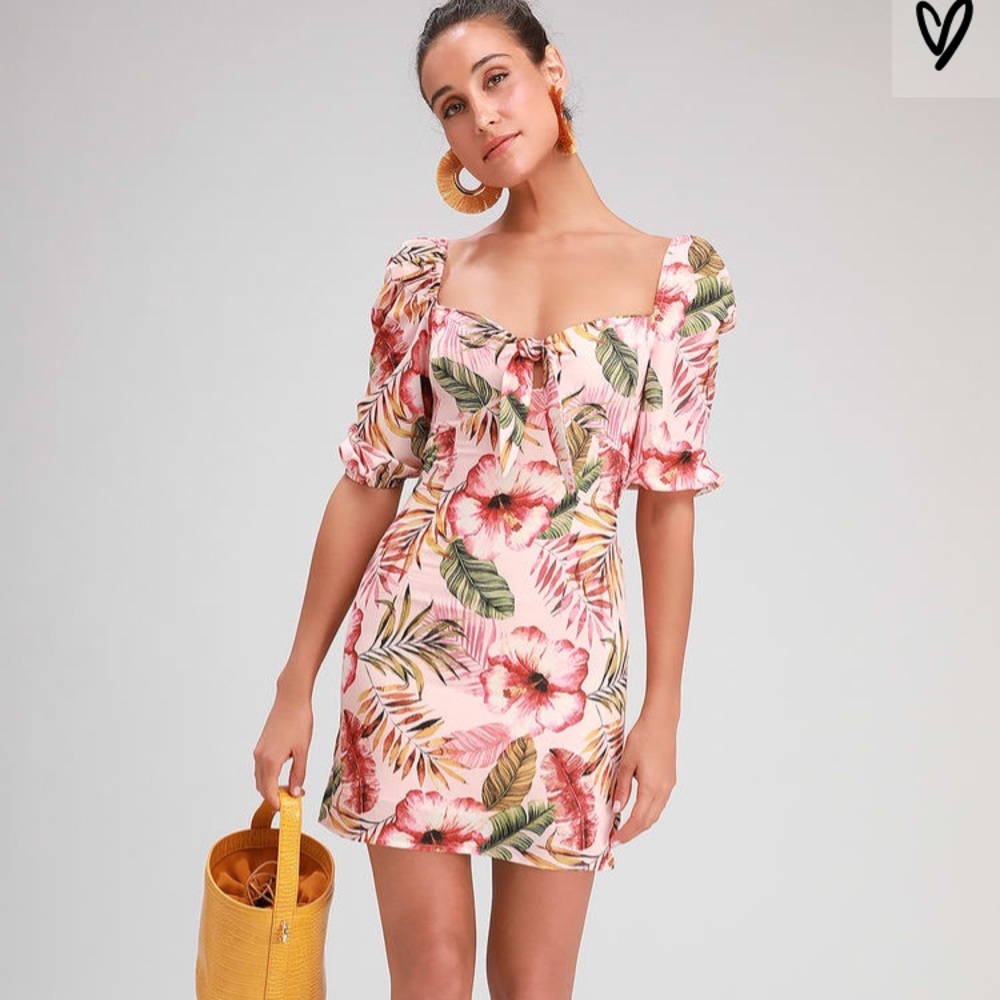Lulu’s Vacation Dress Size Small NWT